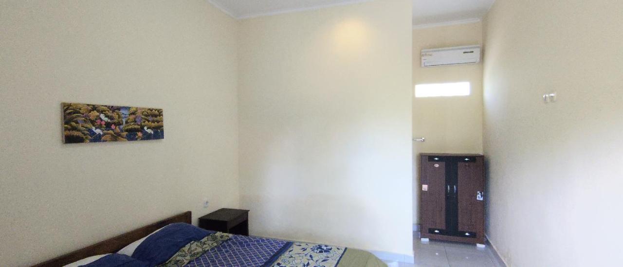 Jero Harum Homestay Krambitan Exterior photo